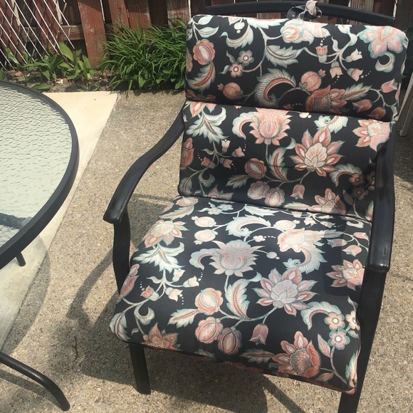 Lowes Other - Off black with floral print outdoor chair cushion